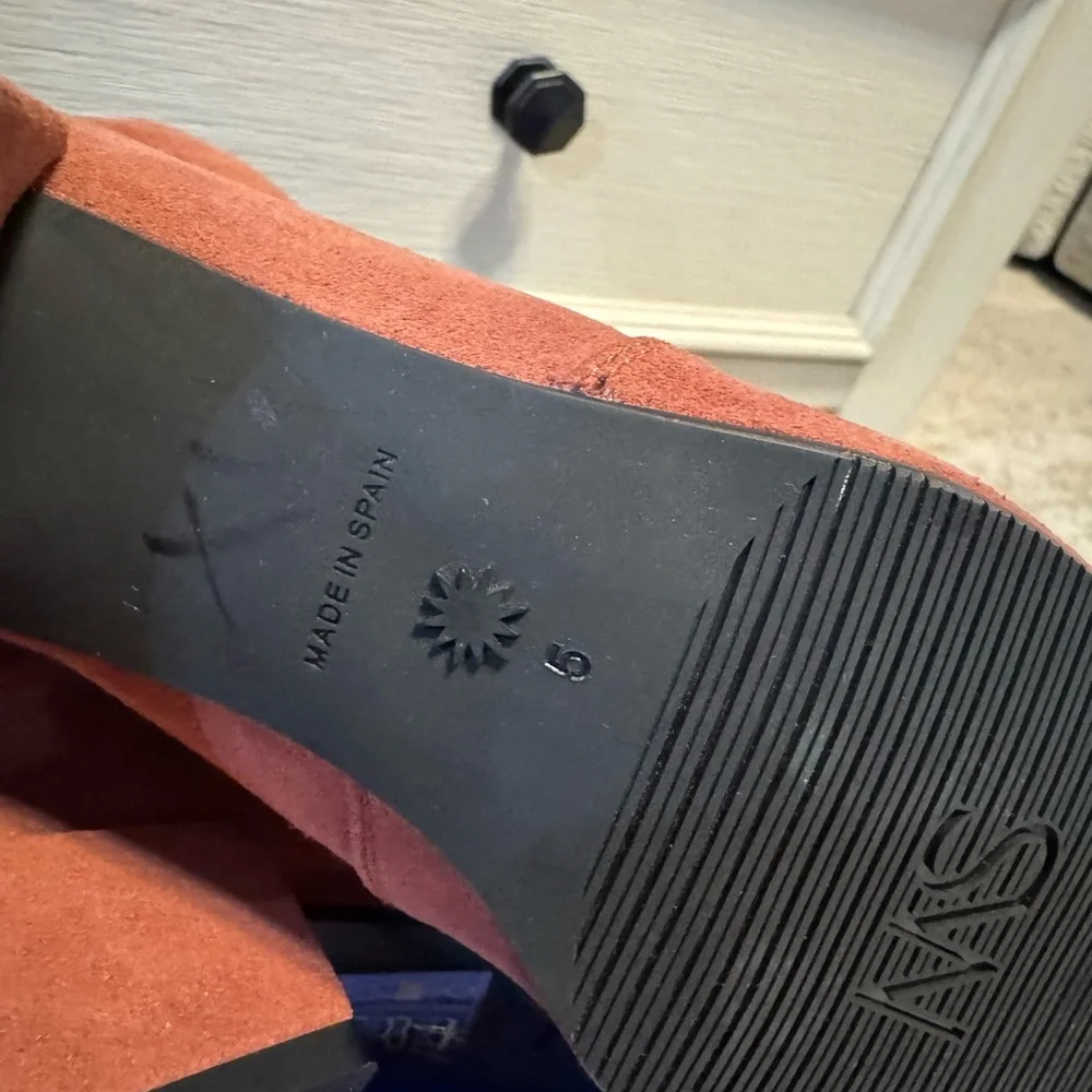 Women's Suede Ankle Boots - Rust - Picture 6 of 9